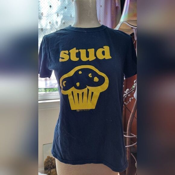 Sexy Slang Graphic T-shirt "Stud Muffin" Size S/M/L - Picture 1 of 8